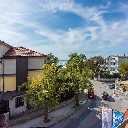 Apartment Riky Crikvenica Buitenkant foto