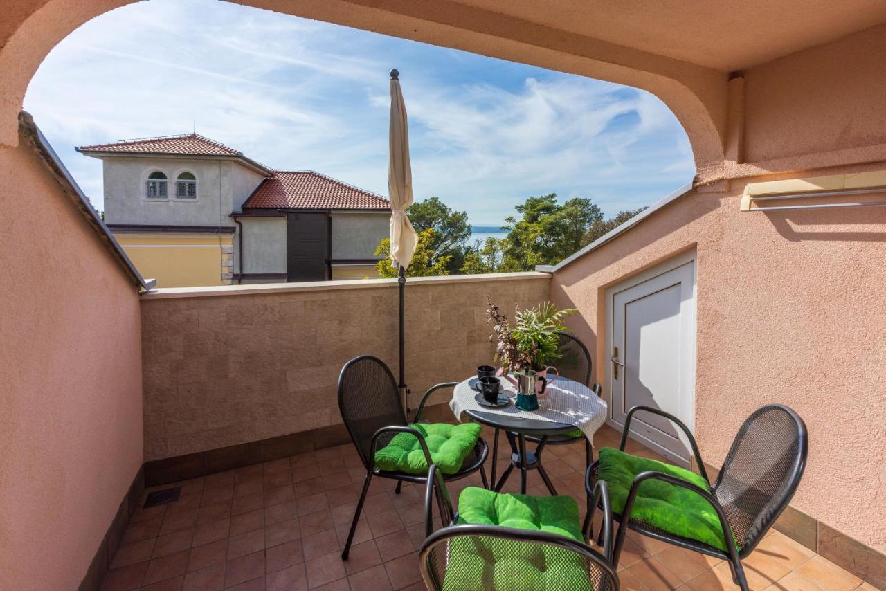 Apartment Riky Crikvenica Buitenkant foto