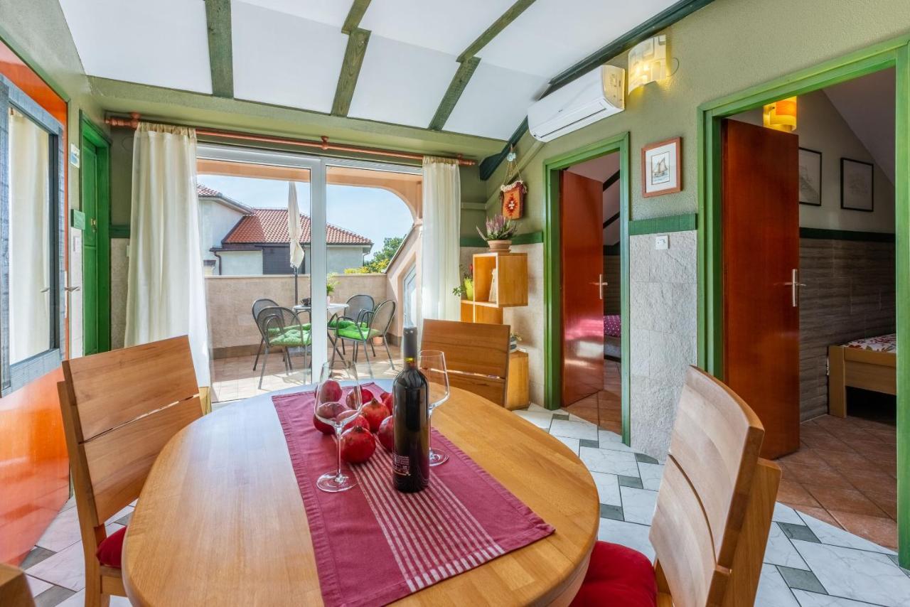 Apartment Riky Crikvenica Buitenkant foto