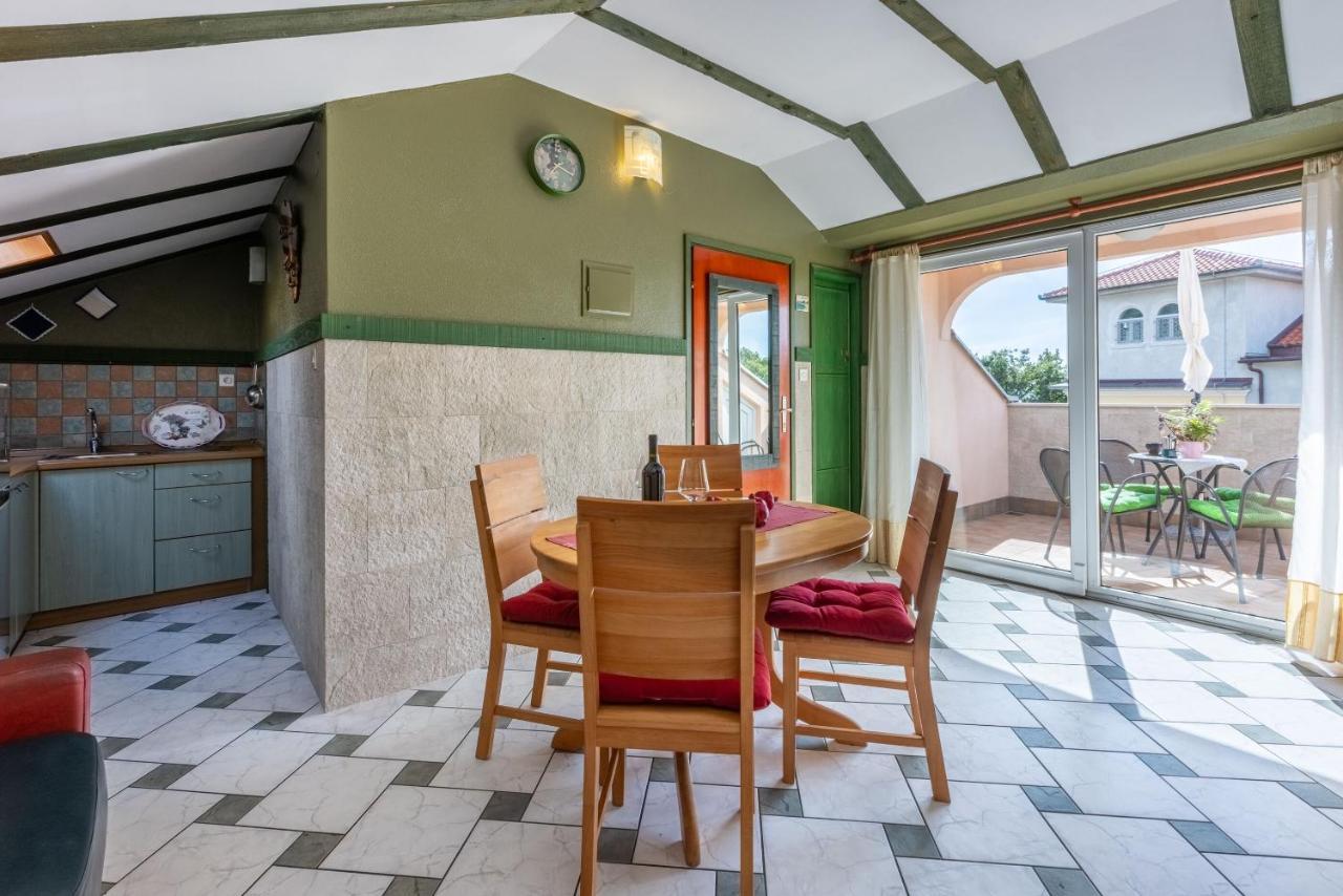 Apartment Riky Crikvenica Buitenkant foto